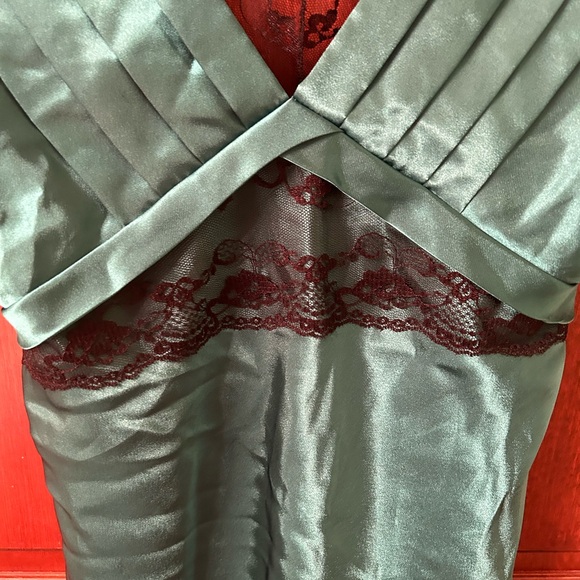 MORBID THREADS VTG  Gorgeous polyester and lace tie back blouse. Size XL - Picture 5 of 7